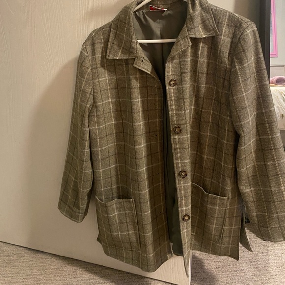 Blazer - Picture 1 of 1